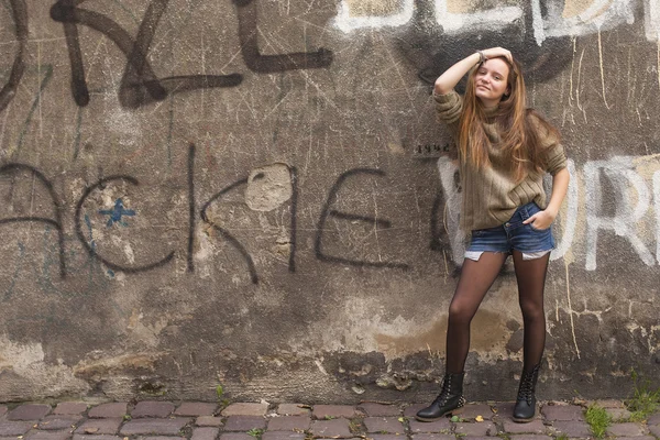 Young pretty girl — Stock Photo, Image