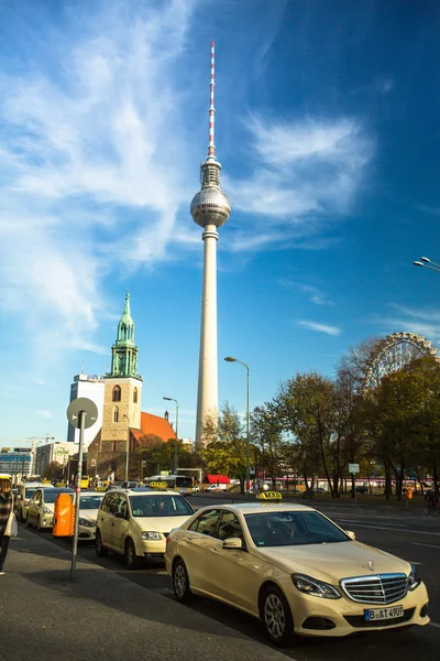 Vy över berlin tv-tornet — Stockfoto