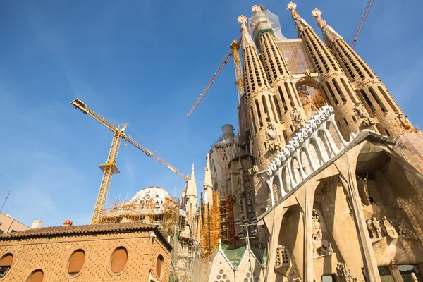 Katedralen La sagrada familia — Stockfoto