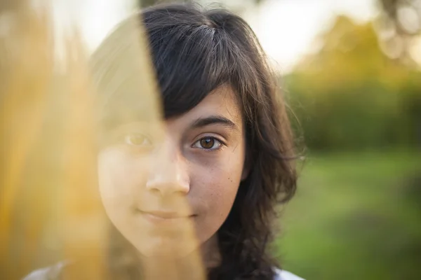 Schattig meisje portret — Stockfoto