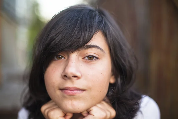 Retrato de chica adolescente — Foto de Stock