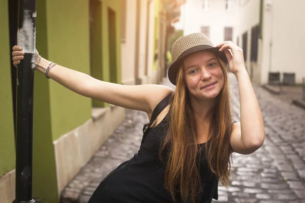 Cute teen girl — Stock Photo, Image