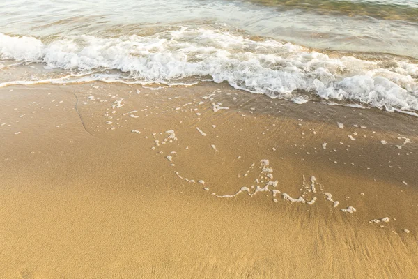Surf suave en la playa — Foto de Stock