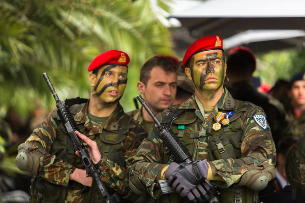 Oidentifierade deltagare självständighetsdagen i Grekland — Stockfoto