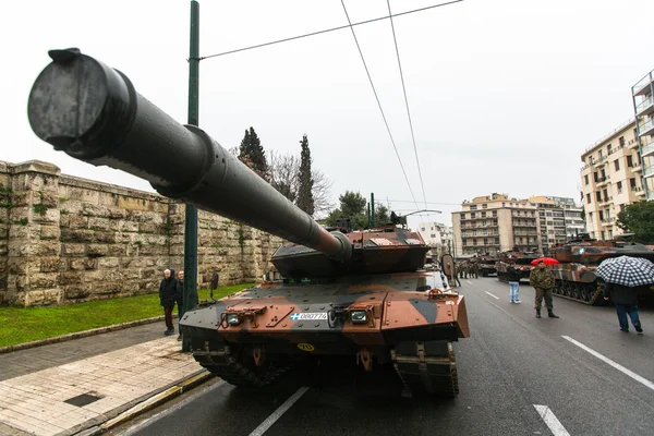 Unidentified participants and military equipment — Stock Photo, Image