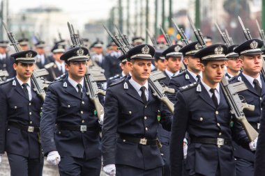 Kimliği belirsiz katılımcıları Yunanistan Bağımsızlık günü