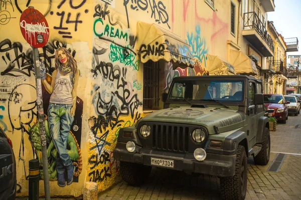 Zeitgenössische Graffiti-Kunst an der Stadtmauer — Stockfoto
