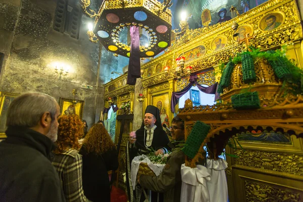 People during the celebration of Orthodox Easter — Stock Photo, Image