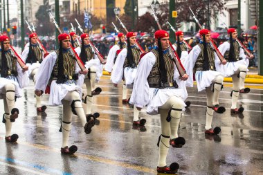 Yunan askerleri Evzones