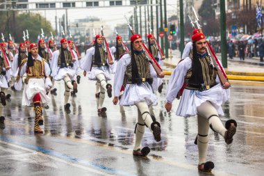 Yunan askerleri Evzones