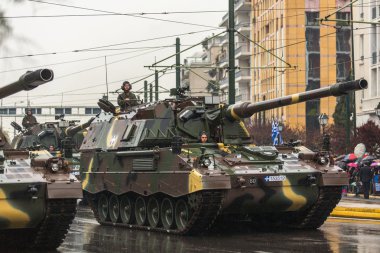Askeri geçit töreni için Yunanistan Bağımsızlık günü