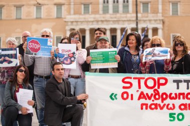 Dünya günü sırasında kimliği belirsiz protestocular