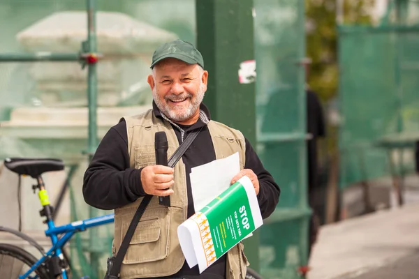 Unidentified protesters during the World Day — Stock Photo, Image