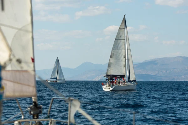 Sailboat participate in sailing regatta — Stock Photo, Image