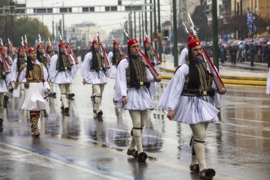 Yunan askerleri Evzones