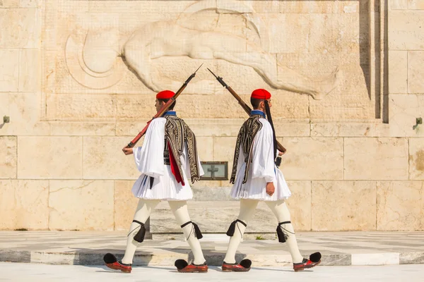 Greek soldiers Evzones (or Evzoni) — Stock Photo, Image