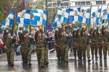 Askeri geçit töreni için Yunanistan Bağımsızlık günü