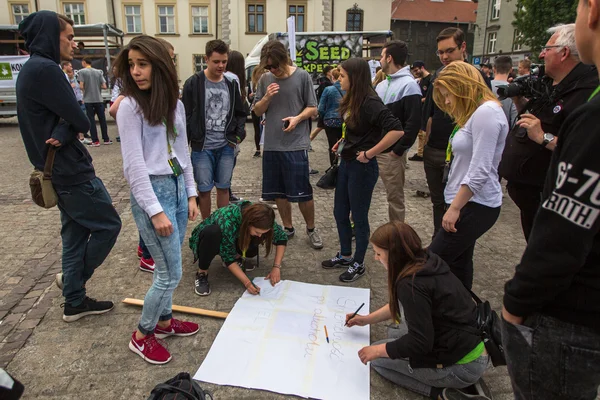 Oidentifierade deltagare i mars för Cannabis befrielsen. — Stockfoto