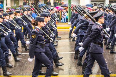 Askeri geçit töreni için Yunanistan Bağımsızlık günü