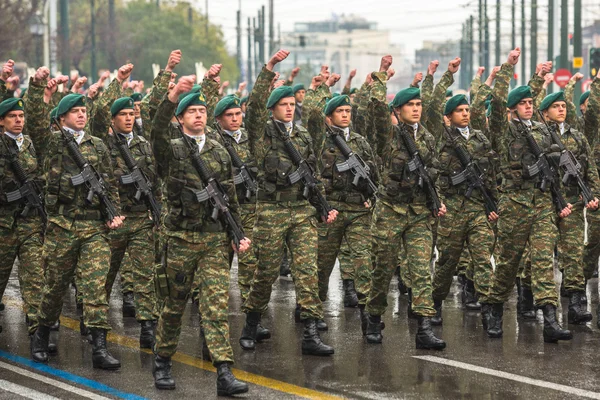 Ejército griego durante el Día de la Independencia — Foto de Stock