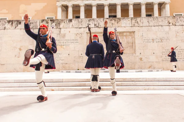 Грецька Evzones, одягнені в повному параді — стокове фото