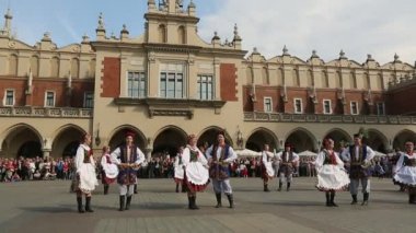 Polonya halk ana meydanında toplu