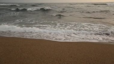 Atlantik Okyanusu sörf sunset bulvarında sıçramalarına.