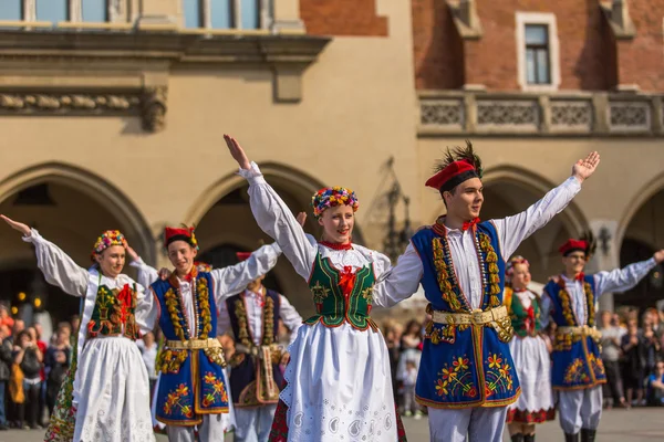 Polish folk collective on Main square — Stock Photo, Image