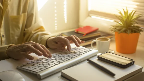 Typing on computer keyboard. — Stock Photo, Image