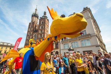 Ejderha edildi 's Basilica yakınındaki geçit töreni sırasında
