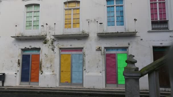 Straße im Zentrum von Ponta Delgada — Stockvideo