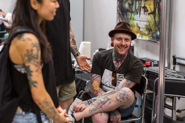 Unidentified participants at International Tattoo Convention — Stok fotoğraf