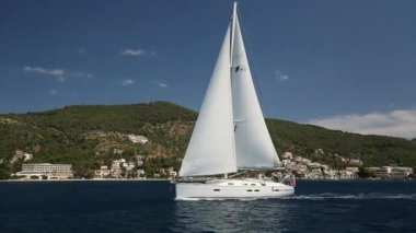 Rüzgar dalgaları aracılığıyla yelken