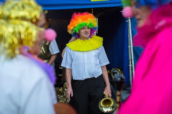 Deelnemers aan internationale Festival van straat theaters — Stockfoto