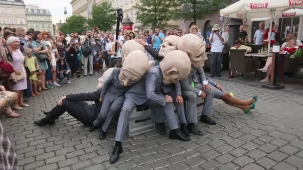 Teatr kto peregrinus auf dem Hauptplatz — Stockvideo