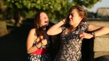 Konuşan iki en iyi arkadaşlar