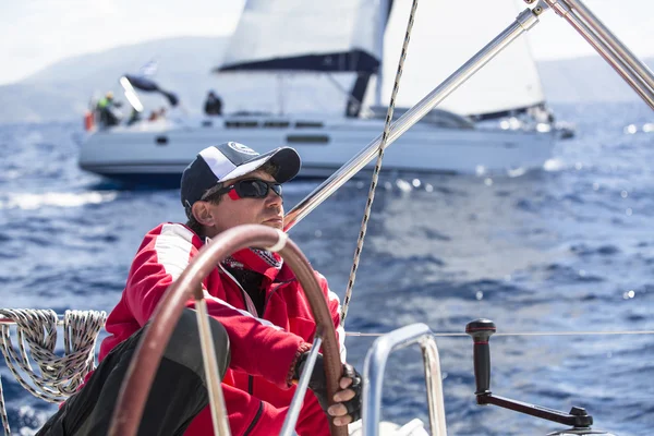 Sailor participate in sailing regatta — Stock Photo, Image