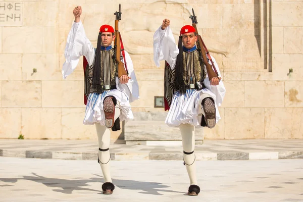 Soldados griegos Evzones Imagen de stock