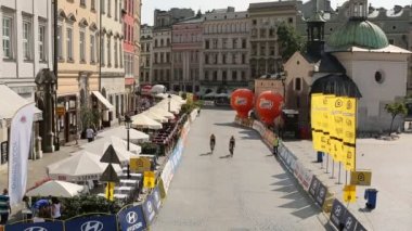 Tour de Pologne katılımcıların Bisiklete binme