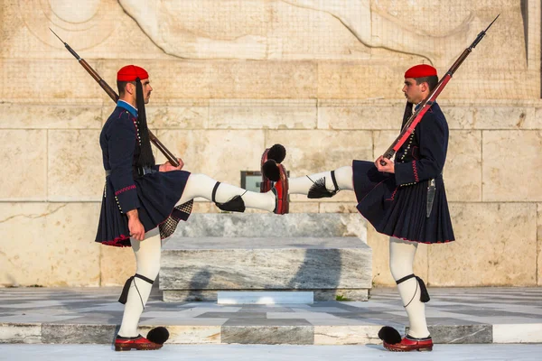 Evzone di guardia Tomba del Milite Ignoto — Foto Stock