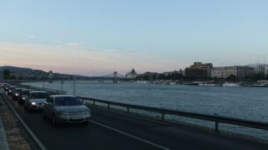 Budapest Danube sahil trafiğini