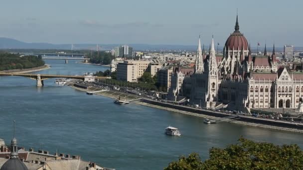 Vue du Parlement hongrois — Video