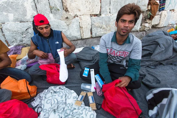 Refugiados no identificados en Kos, Grecia — Foto de Stock