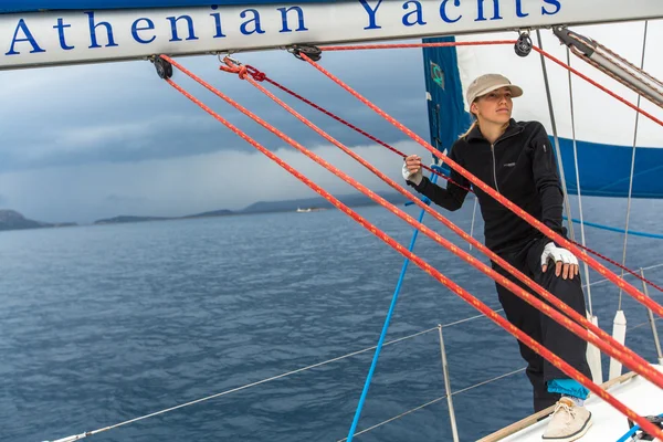 Segler nehmen an Segelregatta teil — Stockfoto