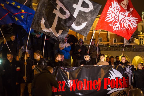 Nationalisten protest in het centrum van Krakau. — Stockfoto