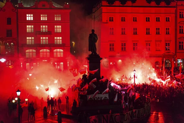 Manifestantes marcham pelo centro da cidade — Fotografia de Stock