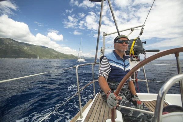 Sailor participate in sailing regatta — Stock Photo, Image