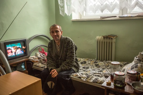 Disabled man in rehabilitation department — Stock Photo, Image