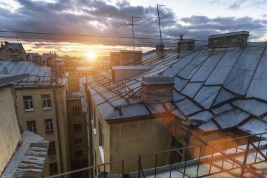 rooftops dan gün batımı görünümü
