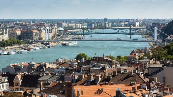 Panorama do rio Danúbio em Budapeste — Fotografia de Stock